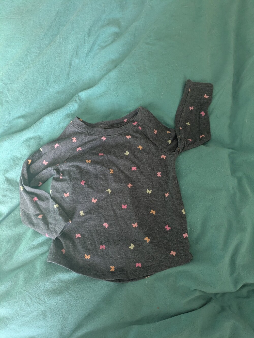 3/$15 Toddler Girls Cat And Jack Long Sleeve Shirt With Butterfly Print 2T
